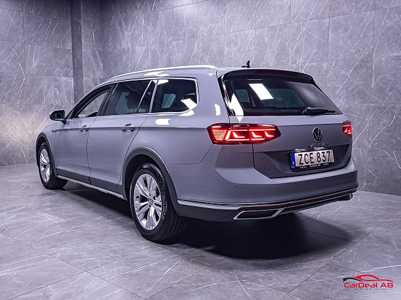 Volkswagen Passat Alltrack 5 of 5