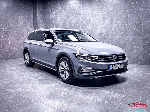 Volkswagen Passat Alltrack 9 of 30