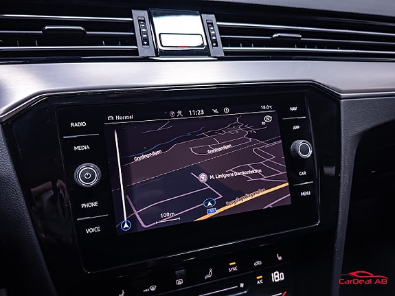 Volkswagen Passat Alltrack 24 of 30