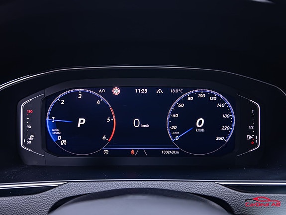 Volkswagen Passat Alltrack 20 of 30
