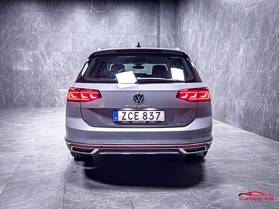 Volkswagen Passat Alltrack 6 of 30