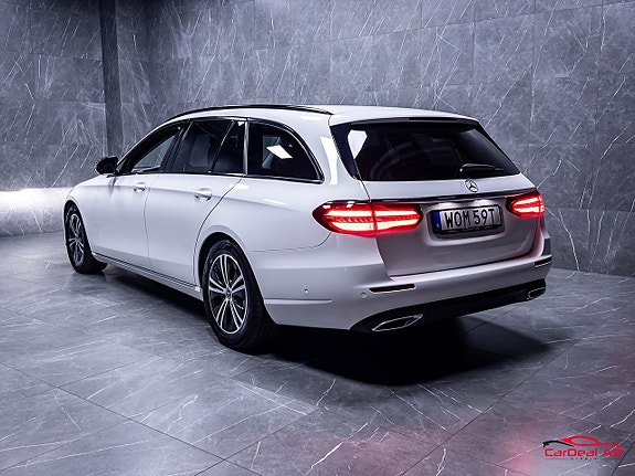 Mercedes-Benz E200 5 of 5