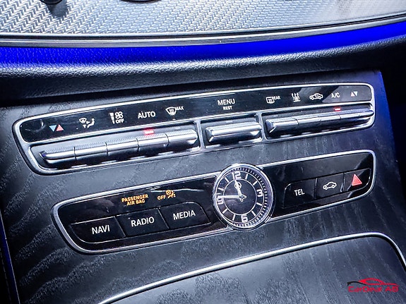 Mercedes-Benz E200 26 of 29