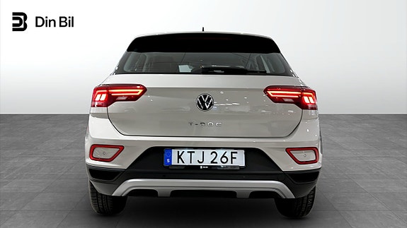 Volkswagen T-Roc 5 of 18