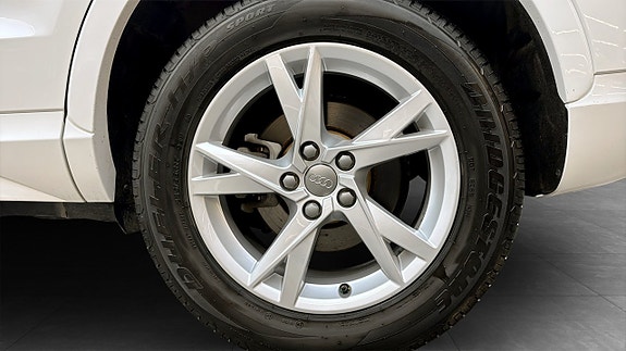 Audi Q3 6 of 20