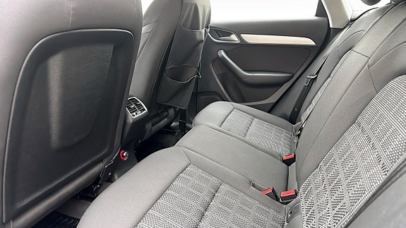 Audi Q3 12 of 20