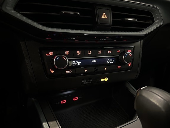 Seat Arona 13 of 14