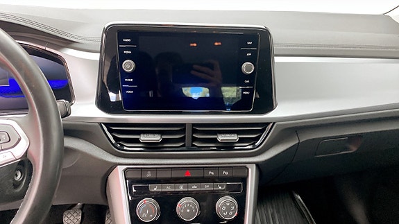 Volkswagen T-Roc 8 of 13