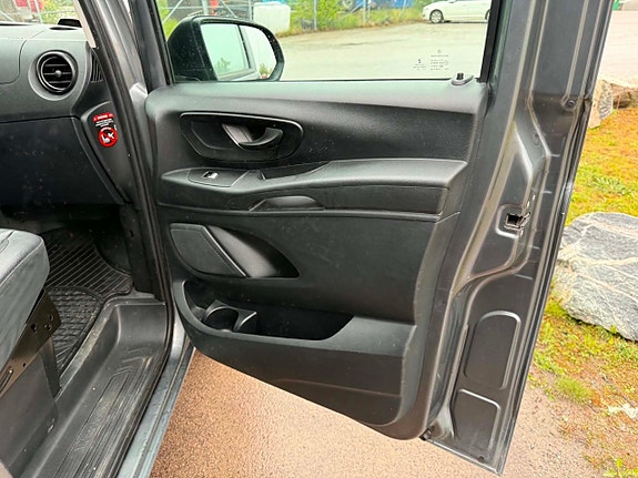 Mercedes-Benz Vito 119 13 of 25