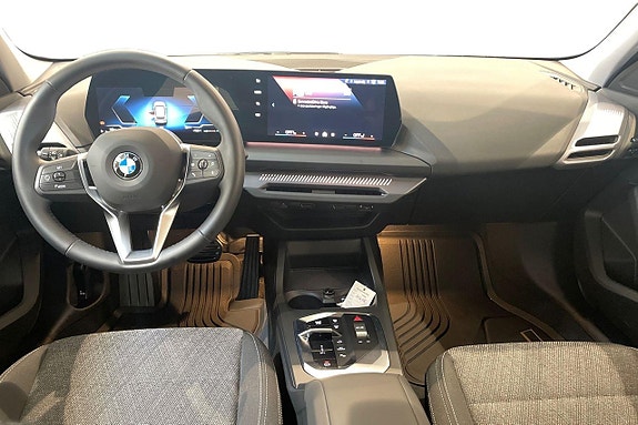 BMW 120 8 of 17