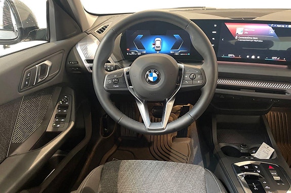 BMW 120 9 of 17