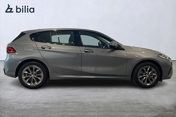 BMW 120 15 of 17