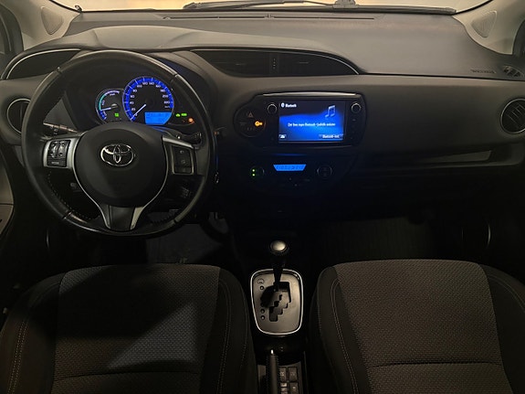 Toyota Yaris 15 of 22