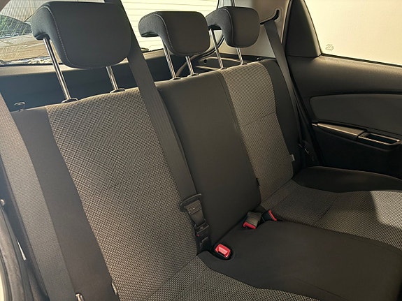 Toyota Yaris 22 of 22