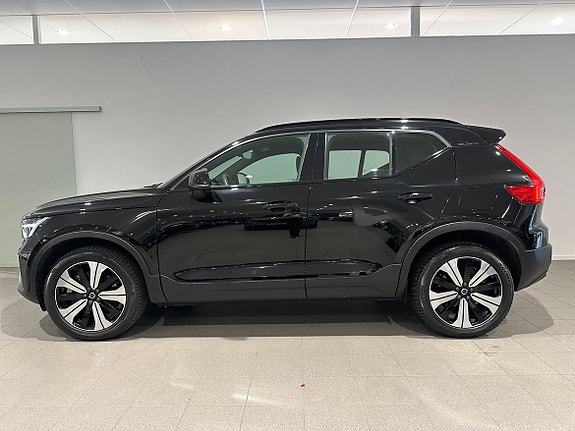 Volvo XC40 5 of 5