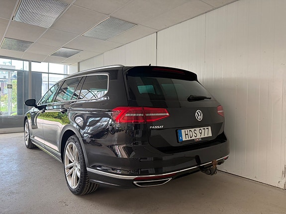 Volkswagen Passat 3 of 5