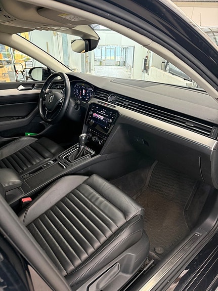Volkswagen Passat 5 of 5
