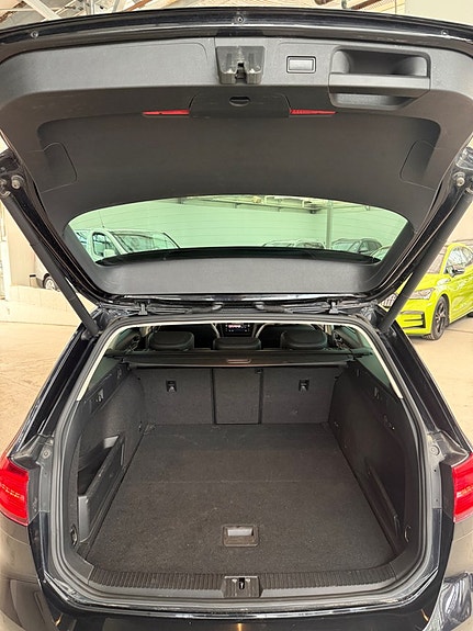 Volkswagen Passat 11 of 11
