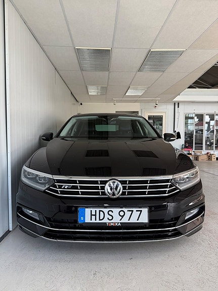 Volkswagen Passat 9 of 11