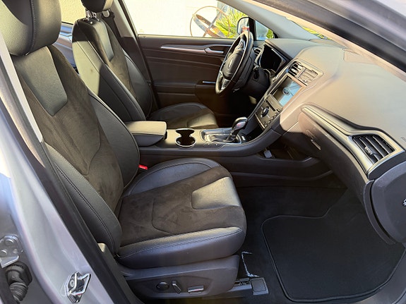 Ford Mondeo 8 of 12