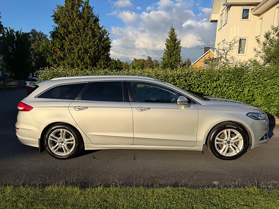 Ford Mondeo 3 of 12