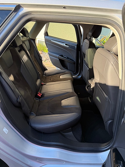 Ford Mondeo 9 of 12