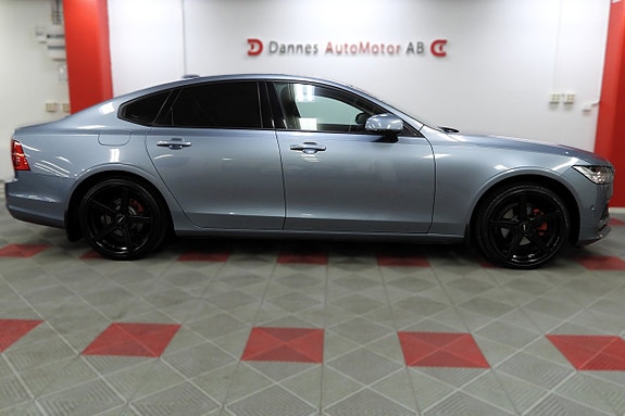 Volvo S90 13 of 30