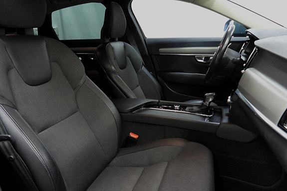Volvo S90 19 of 30