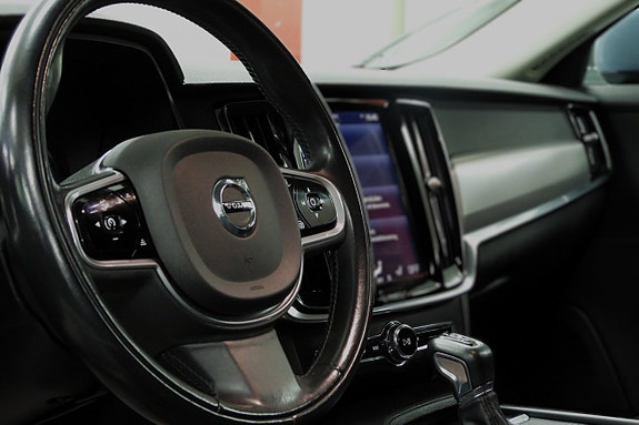Volvo S90 22 of 30