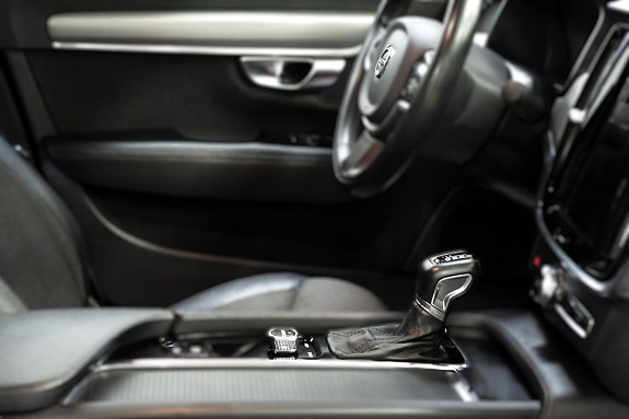 Volvo S90 23 of 30