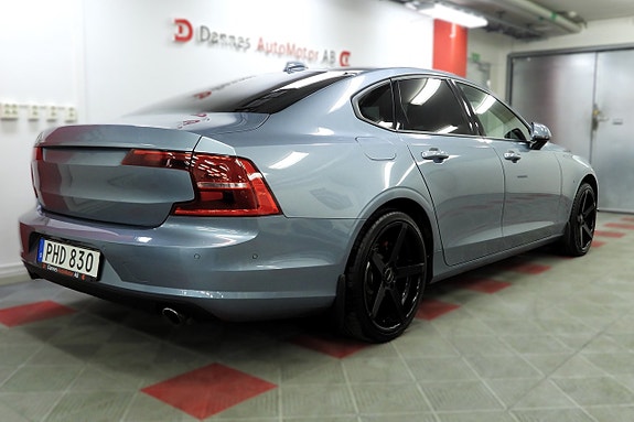 Volvo S90 14 of 30
