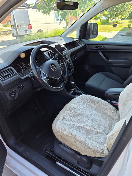 Volkswagen Caddy Maxi 4 of 5