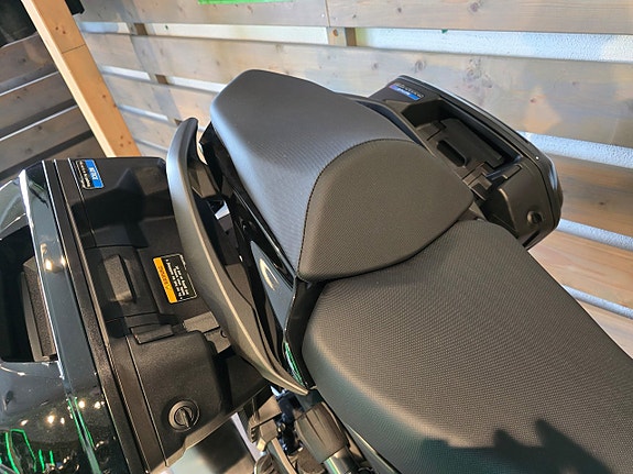 Kawasaki Ninja 1100SX Tourer 12 of 12