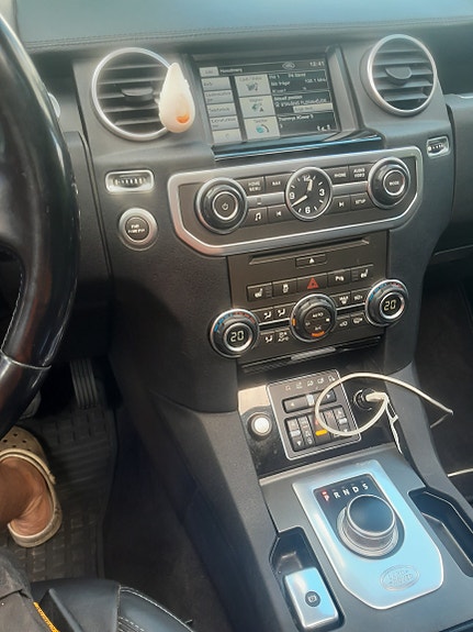 Land Rover Discovery 4 3 of 5