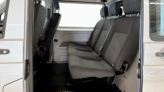 Volkswagen Transporter 11 of 16