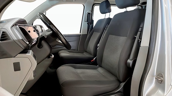 Volkswagen Transporter 8 of 16