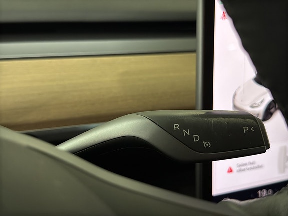 Tesla Model 3 17 of 30