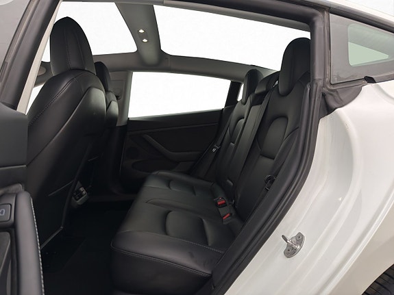 Tesla Model 3 29 of 30