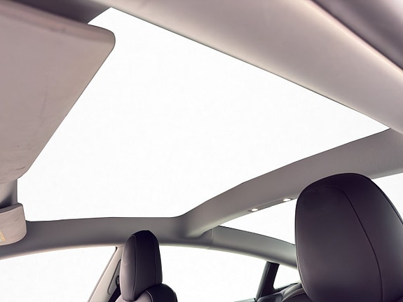 Tesla Model 3 12 of 30