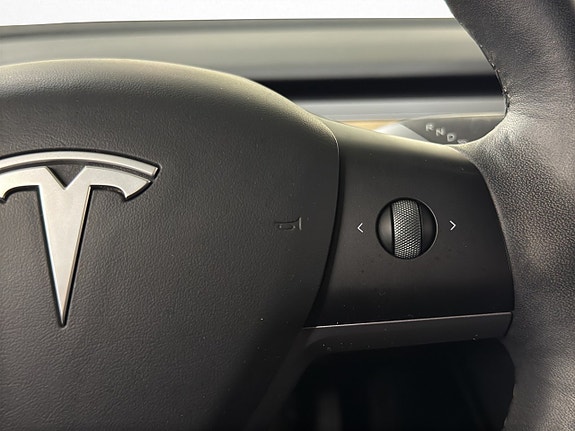 Tesla Model 3 16 of 30