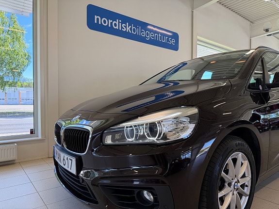 BMW 218i 5 of 5