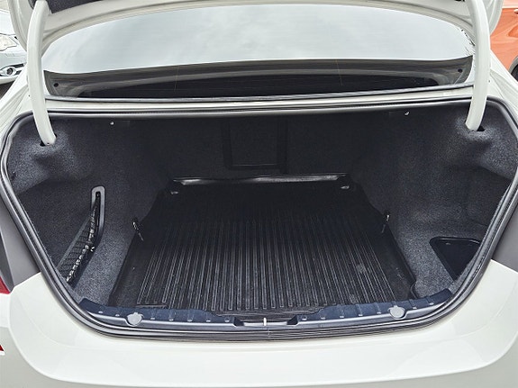 BMW 520 8 of 14