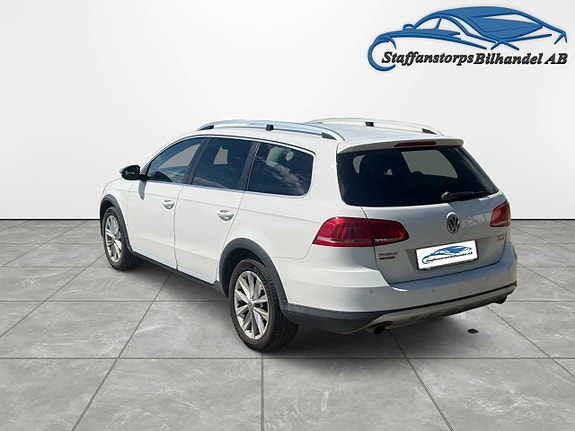Volkswagen Passat Alltrack 8 of 15