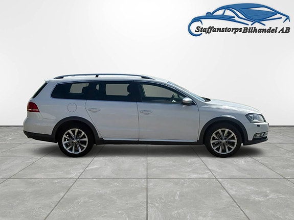 Volkswagen Passat Alltrack 4 of 5
