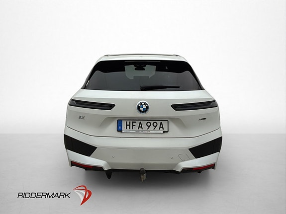 BMW iX 8 of 30