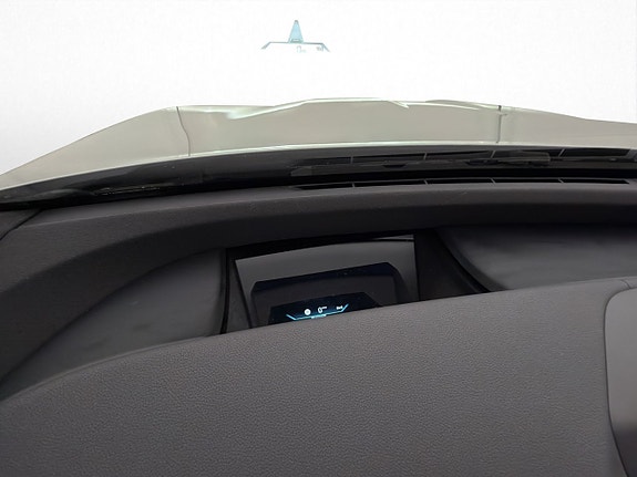 BMW iX 20 of 30