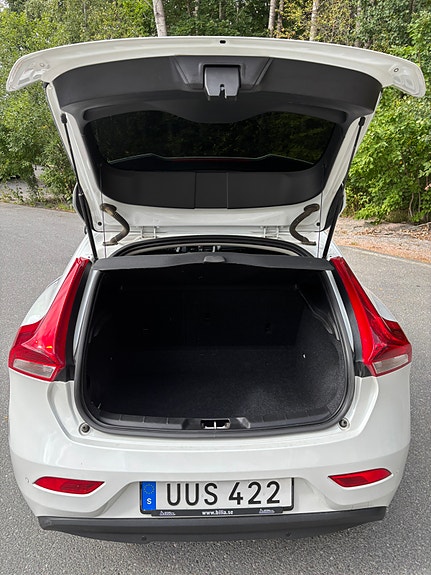 Volvo V40 5 of 5
