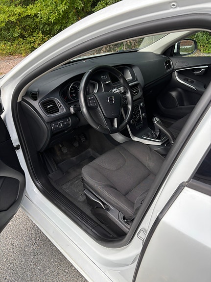 Volvo V40 6 of 6
