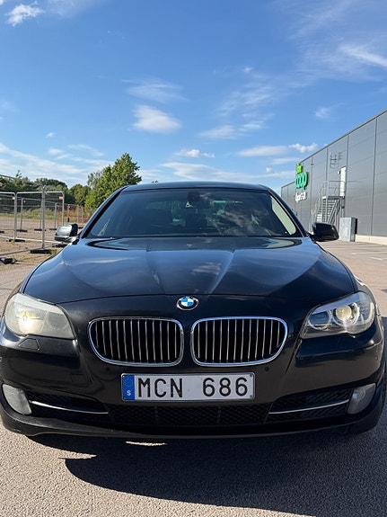 BMW 520d 4 of 5