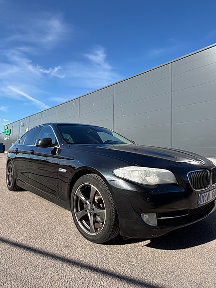 BMW 520d 2 of 5